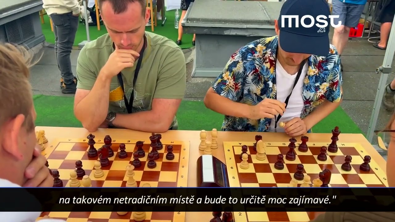 Šachy v oblacích
