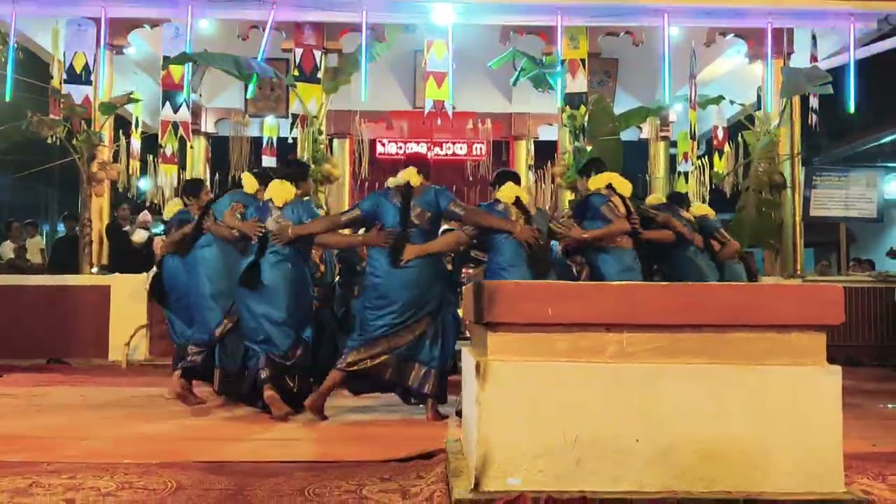 Mega Semi Classical dance performance at Kodanattumkulangara Paradevatha temple #temple #shot #dance