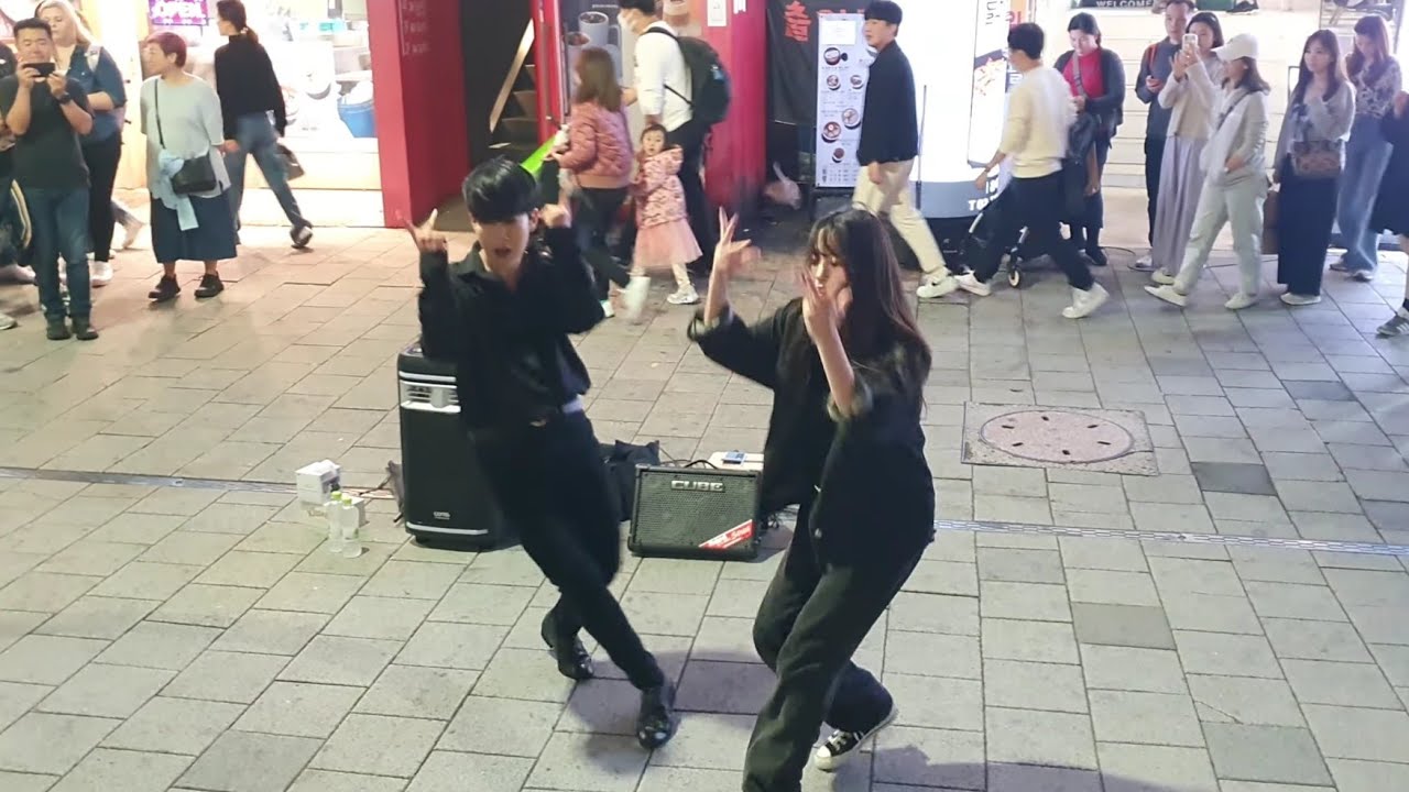 [STREET ARTIST] YU KAGAWA & HYOJIN. INTERACTIVE HONGDAE BUSKING. 231026.