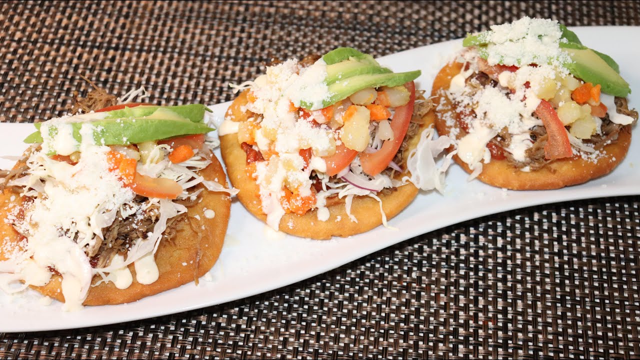 Sopes de Carne Desebrada