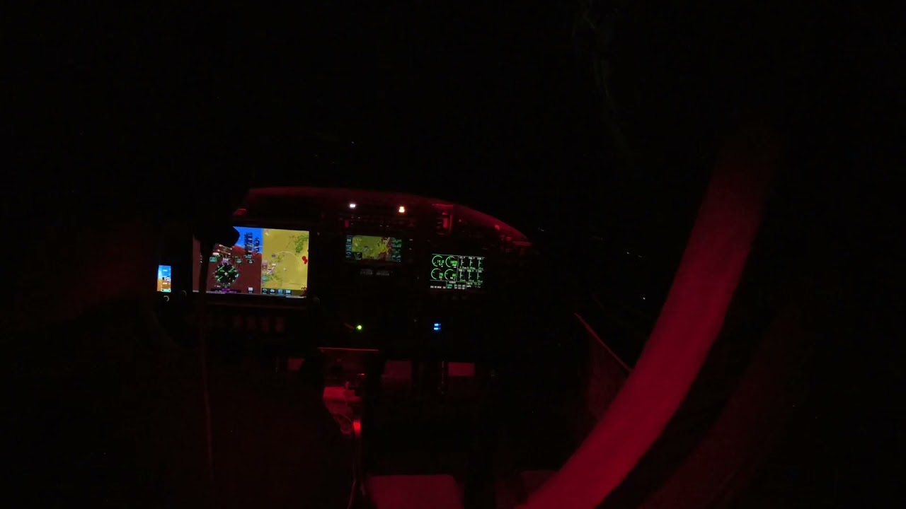 Night VFR Traffic Pattern  with Aquila A211 Gx