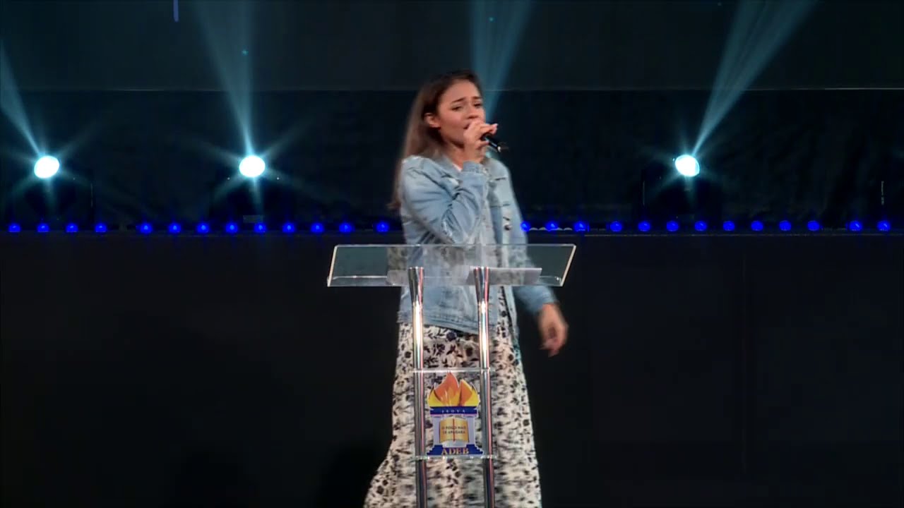 Cadeias Quebrar (Break Every Chain) - Julia Vitória