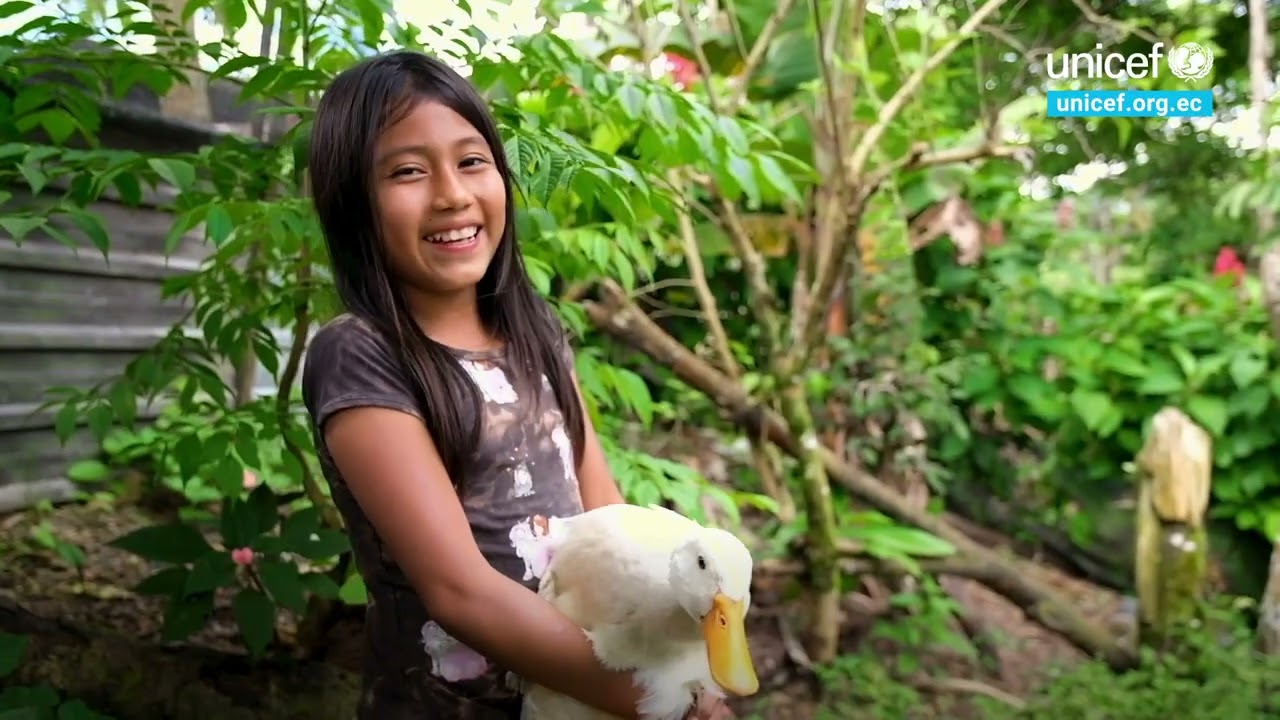 Un día en la vida de Raiza, una niña de la Amazonía ecuatoriana