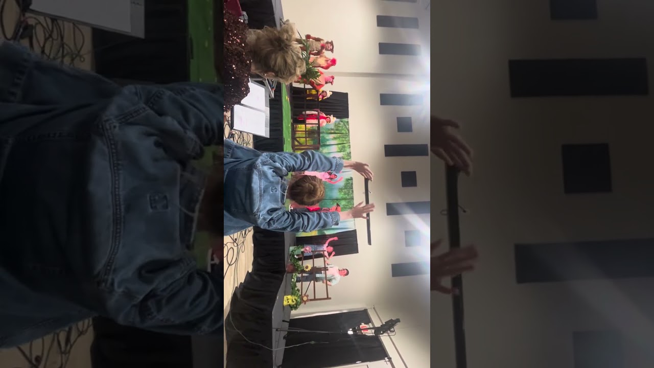 The Chicken-Hearted Fox Performance - Enjoy 👏