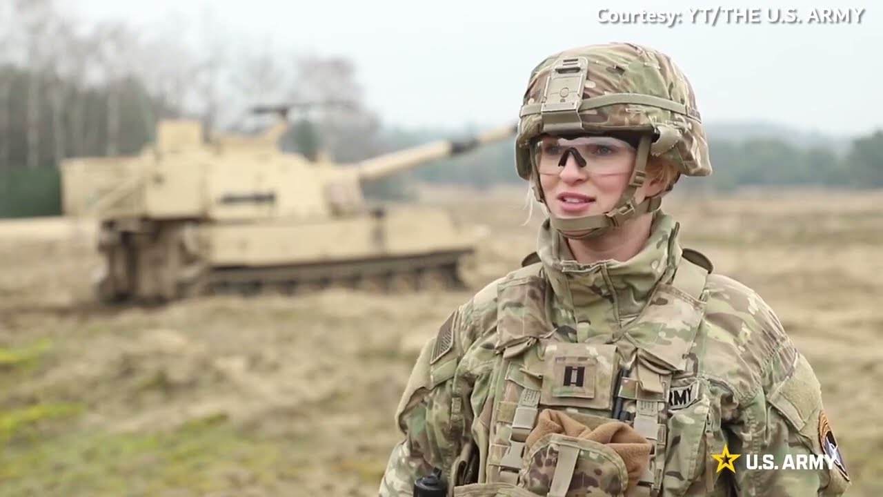 Beautiful Female Tanker Commanders on the Battlefield#usarmy