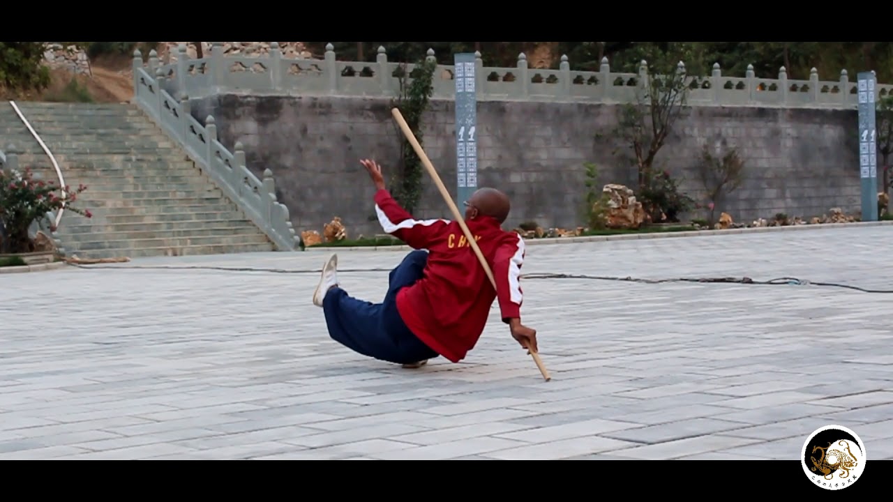 Practicing Baxian Gun - 八仙棍 (Praticando Bastão de Wudang)