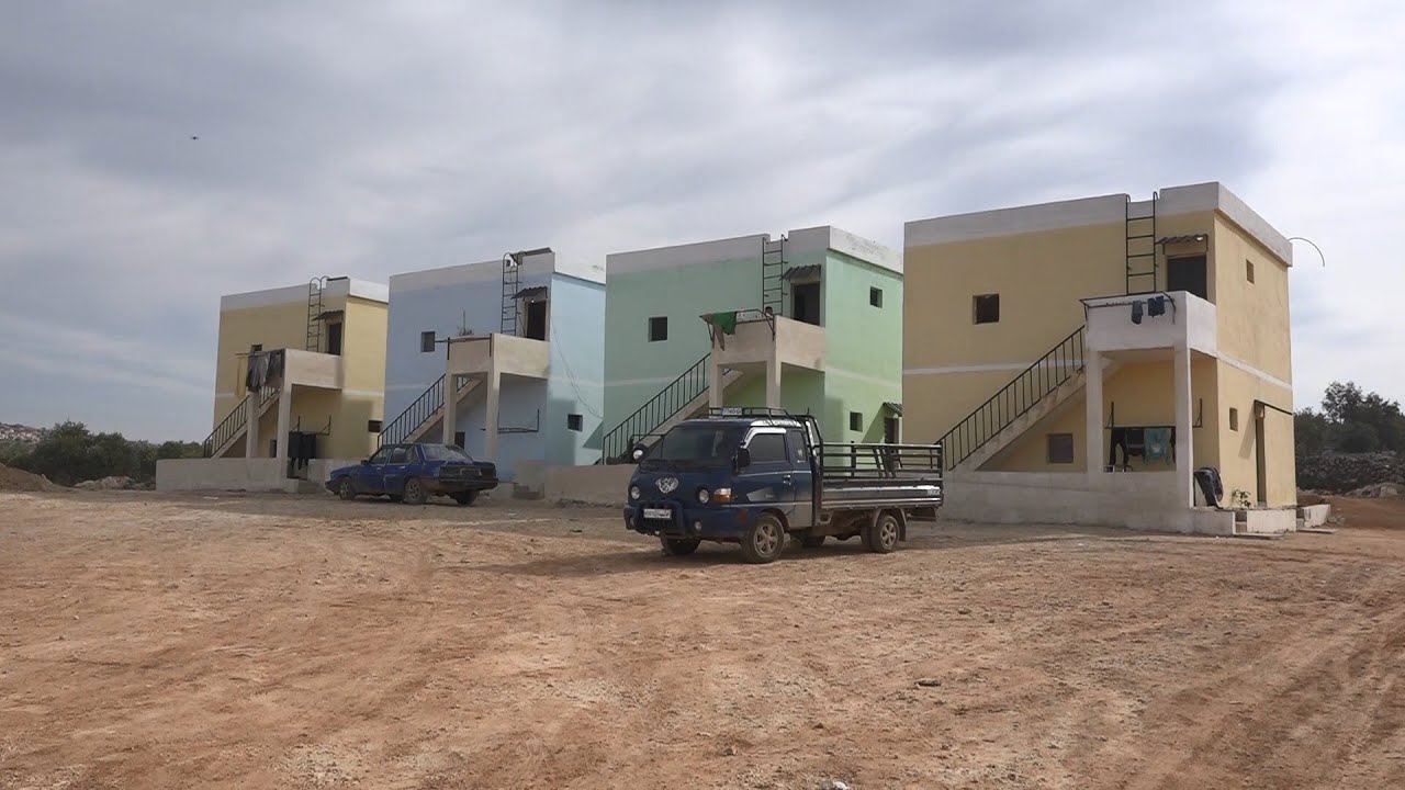 مشروع قرية الحياة لإيواء مئتي أسرة مهجرة بريف إدلب الشمالي