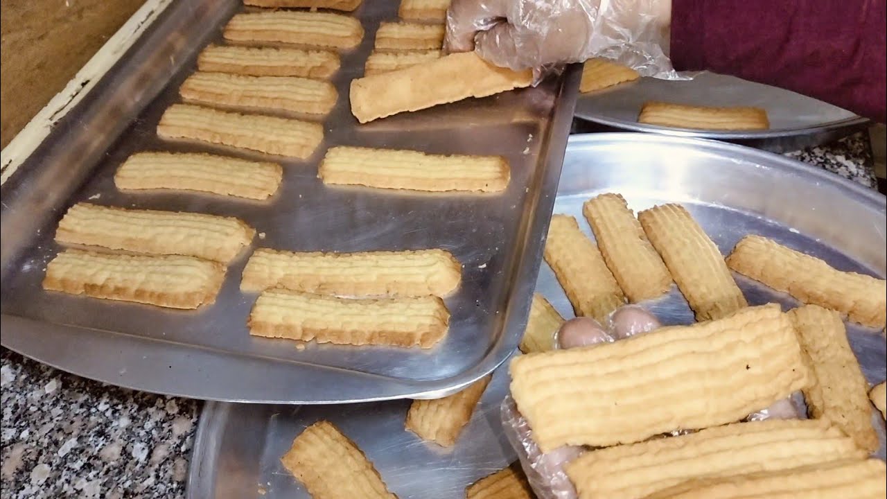 طريقة عمل بسكويت العيد الناعم وزي الفل من أول مرة 