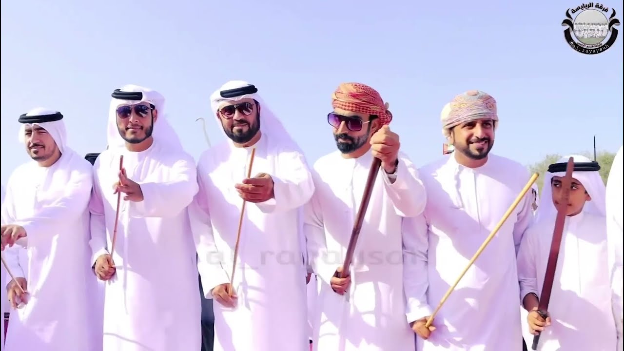 شلة مهداة من فرقة الريايسة وفرقة المذاريب للمعرس نايف بن يديد الشحي في حفل زواجه بمنطقة قراط الفجيرة