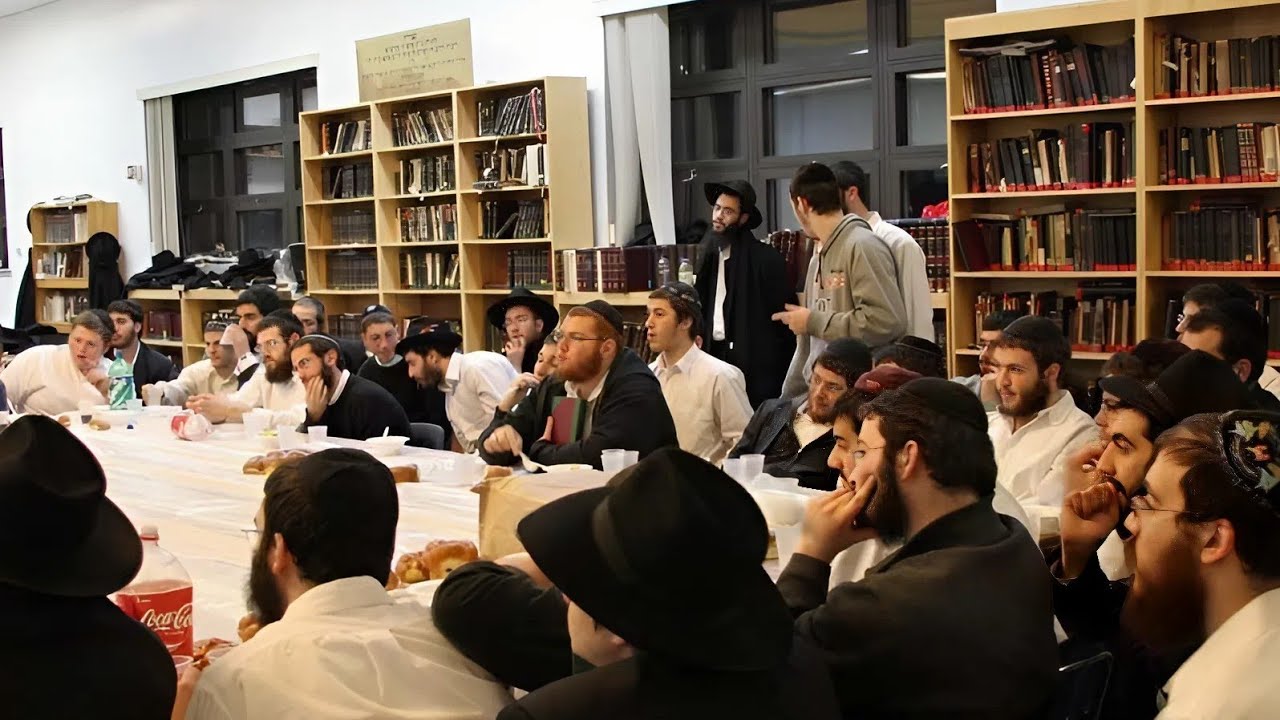 Yud Shevat Farbrengen with R' Nosson Gurary & R' Berl Lipsker | זכרונות משנות השי