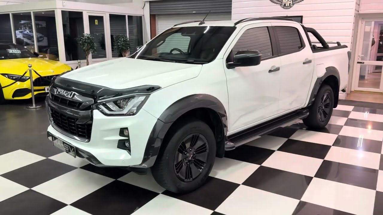 2023 (72) Isuzu D Max 1.9 V-Cross Double Cab 4WD (For Sale - NO VAT)