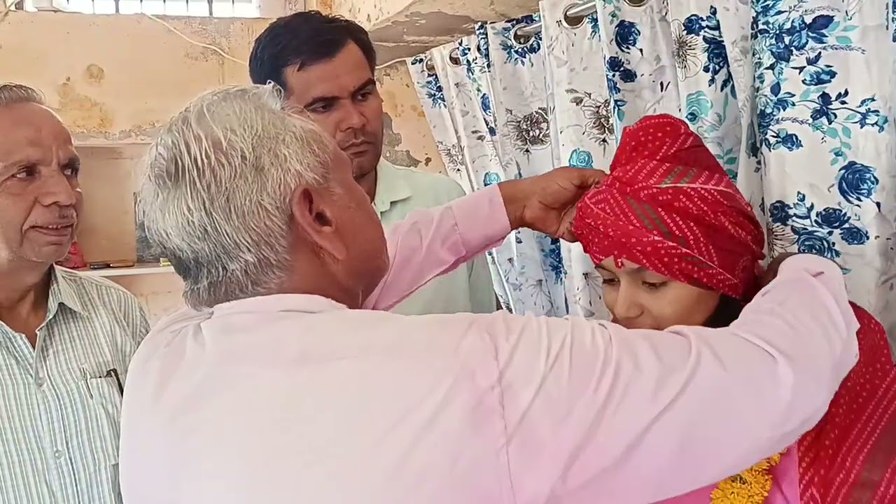 10 वी में 96 प्रतिशत अंक लाने पर बालिका का सम्मान