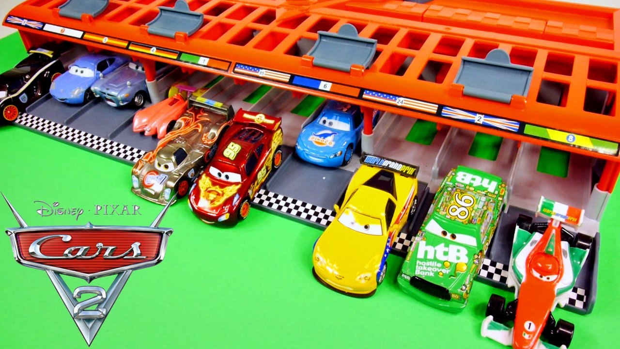 CARS 2 World Grand Prix 10 Car Race Launcher Hot Wheels Toys Disney Pixar Cars Carrying Case