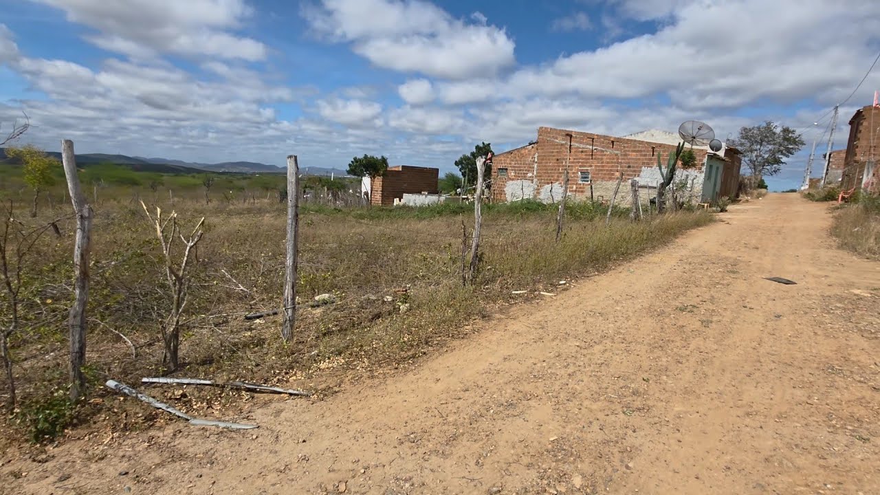 LOTE 25X40 30 MIL REAIS EM T.N-PE PRÓXIMO À FEIRA DO JERIMUM. TROCO EM UMA MOTO