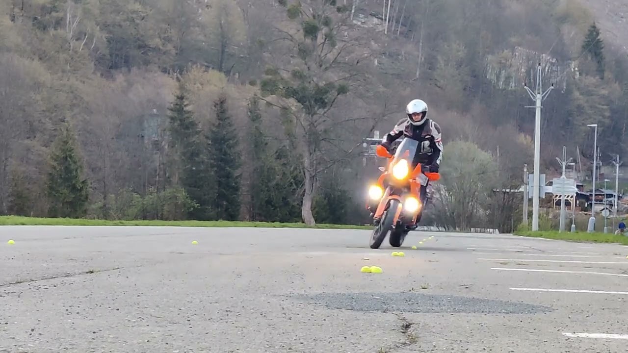 KTM 990 adventure parking lot basic training routine