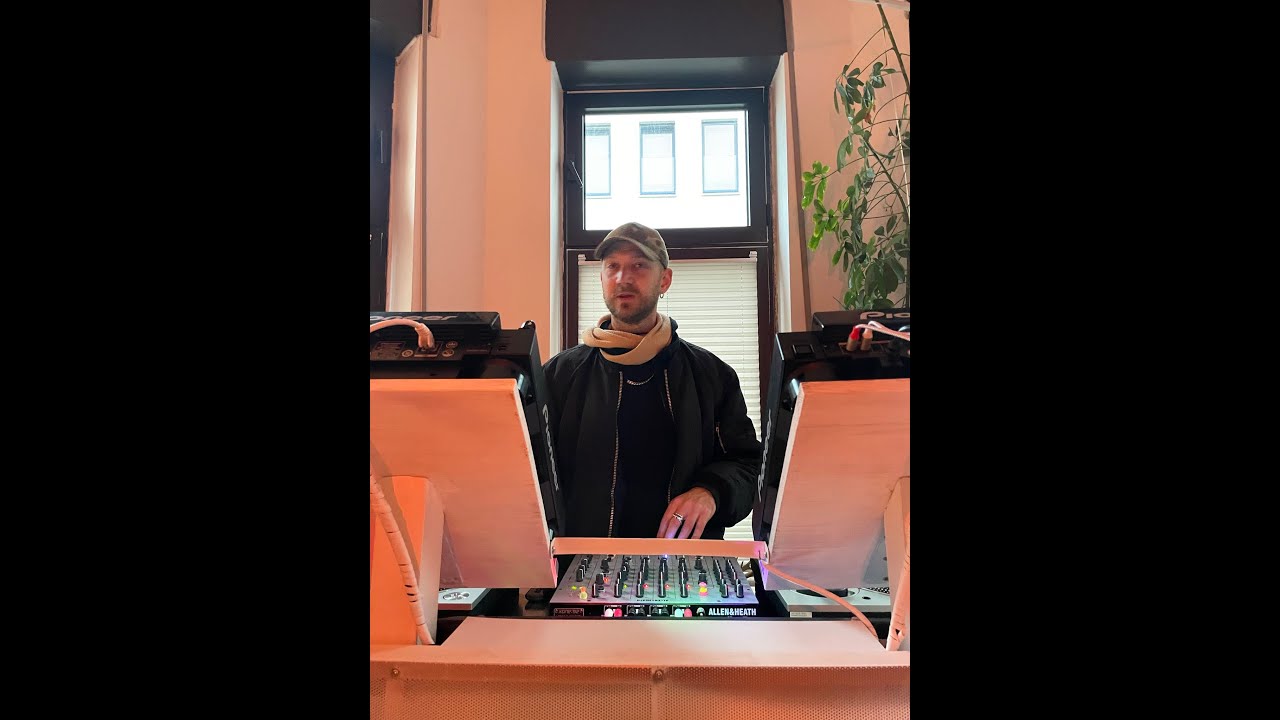 Of Horse Berlin - Tseba