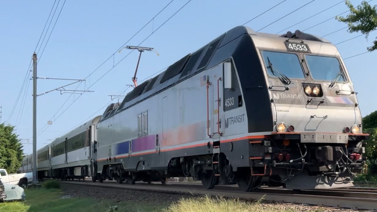 NJ Transit ALP-45DP #4533 NJCL Train 7248 Little Silver NJ