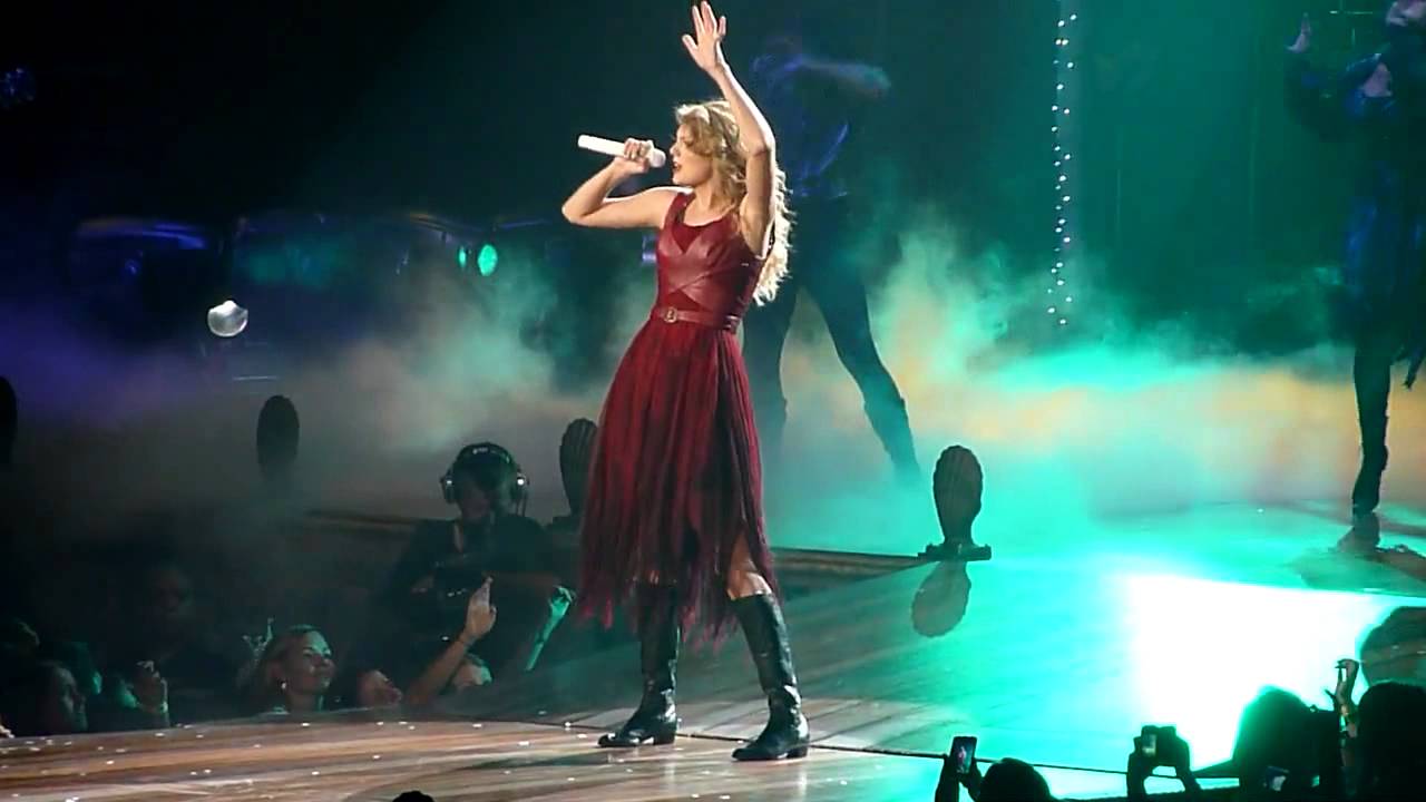 Taylor Swift - Haunted - Speak Now Tour 2011 @ Prudential
