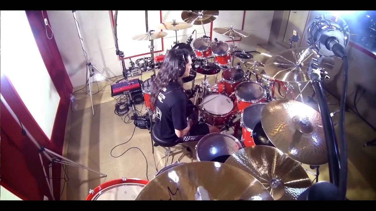 TVMaldita Presents: Aquiles Priester playing Angels and Demons/Angra (HD Resolution)