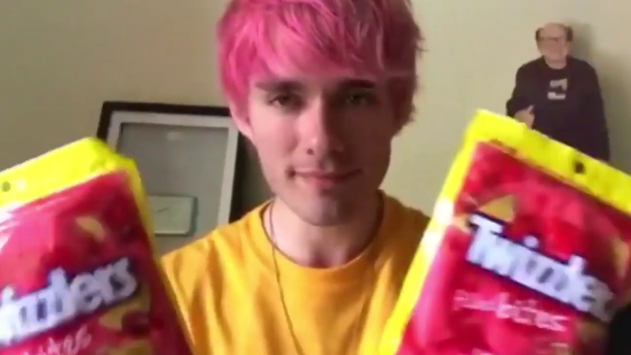 awsten knight crack ??