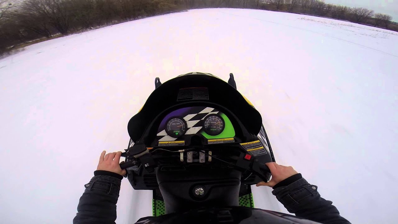 Snowmobiling Arctic Cat ZRT 600 Triple