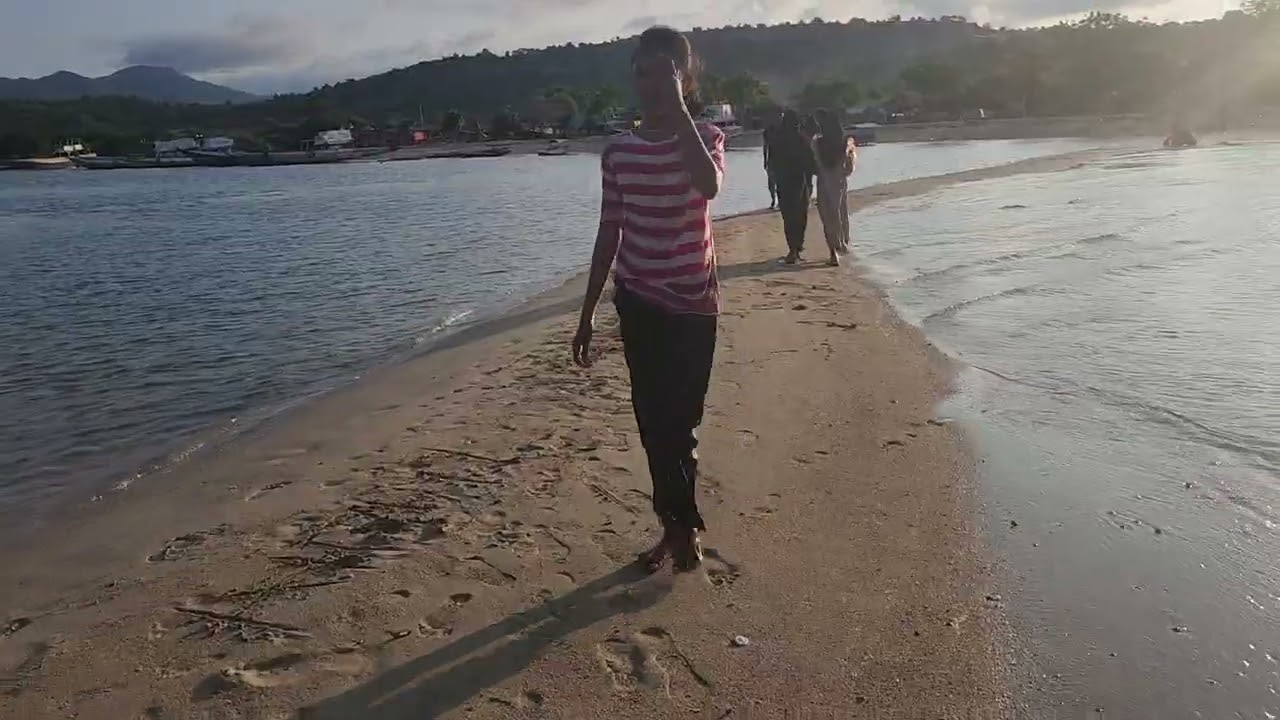 Laut Terbelah...Pantai Pasir Putih, Sape Bima NTB