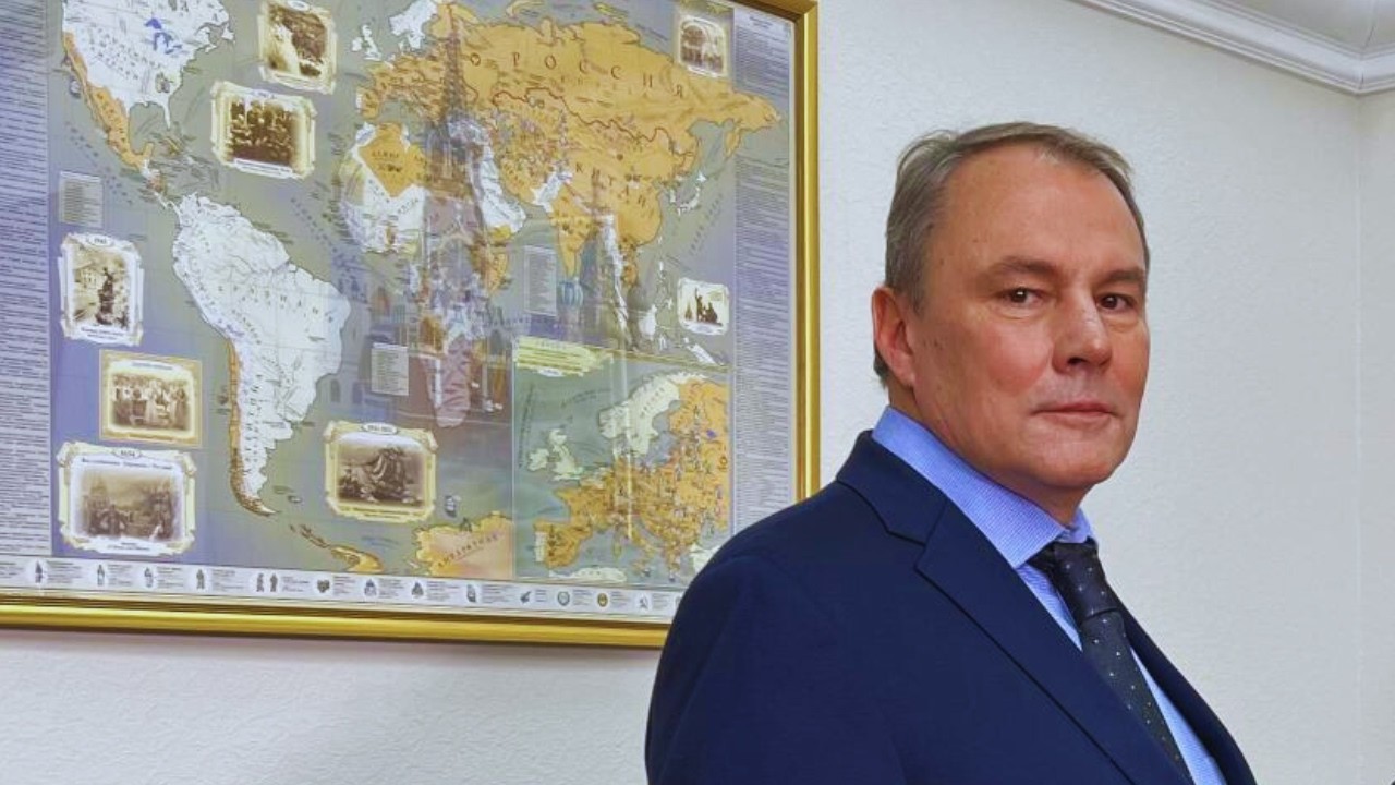 EXCLUSIF. Piotr Tolstoï: '''Pour parler avec la Russie, il faut revenir au point zéro''.L'origine.