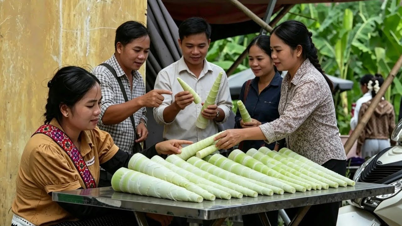Her pain was hidden in silence; Ly Thi Di toiled day after day to earn money to raise her children