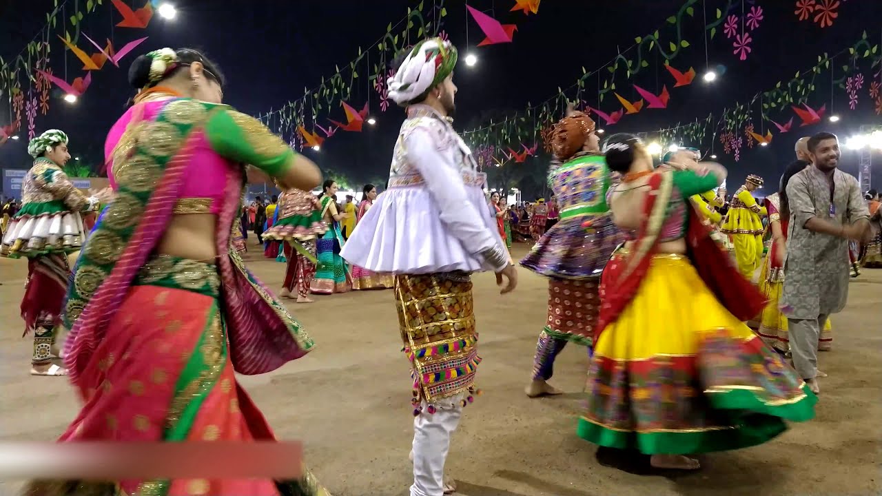 KumKum Kera Pagle Madi | Atul Purohit | Kairavi Buch | Iqbal Meer | Garba Mahotsav 2019