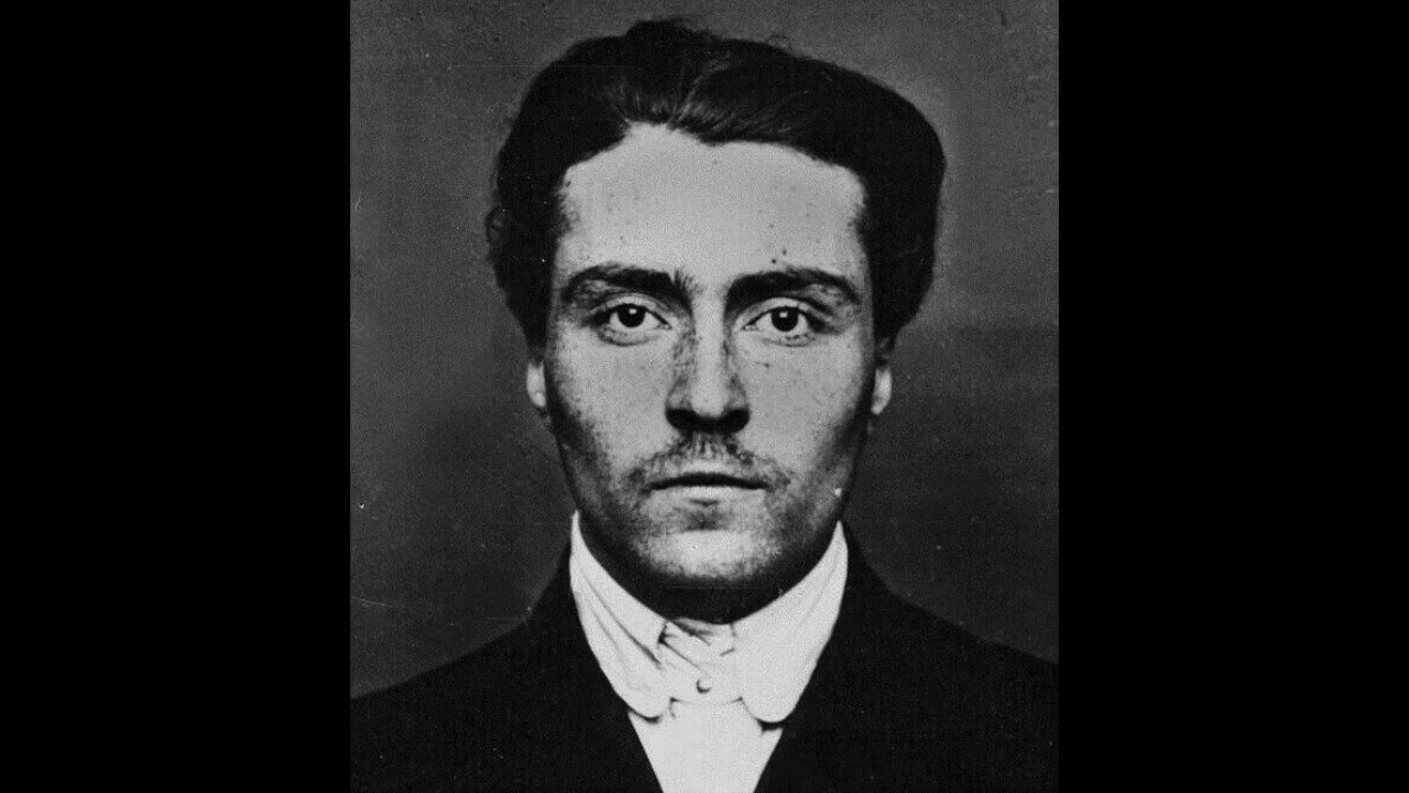 Victor Serge  - In Brief