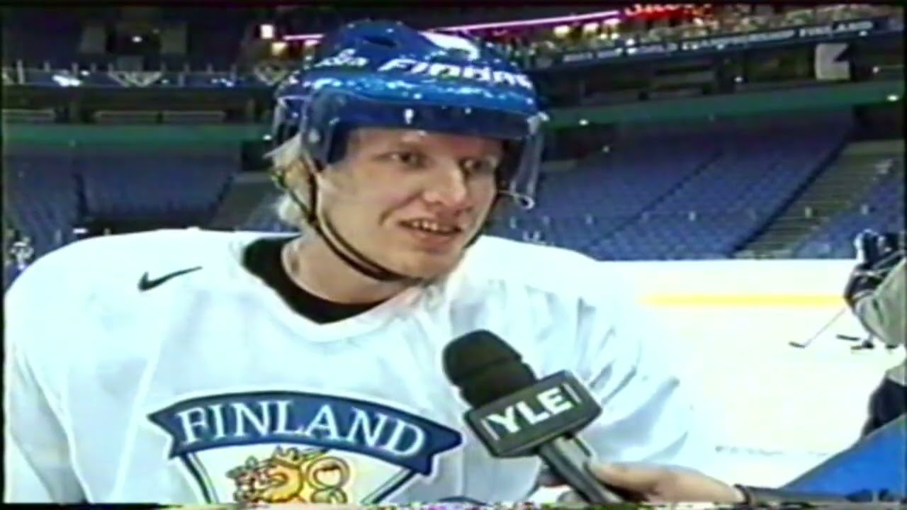 Jääkiekon MM kisat Tampere 2003 Suomen joukkueen insertti Slovenia otteluun, Esa Pirneksen ja Peter
