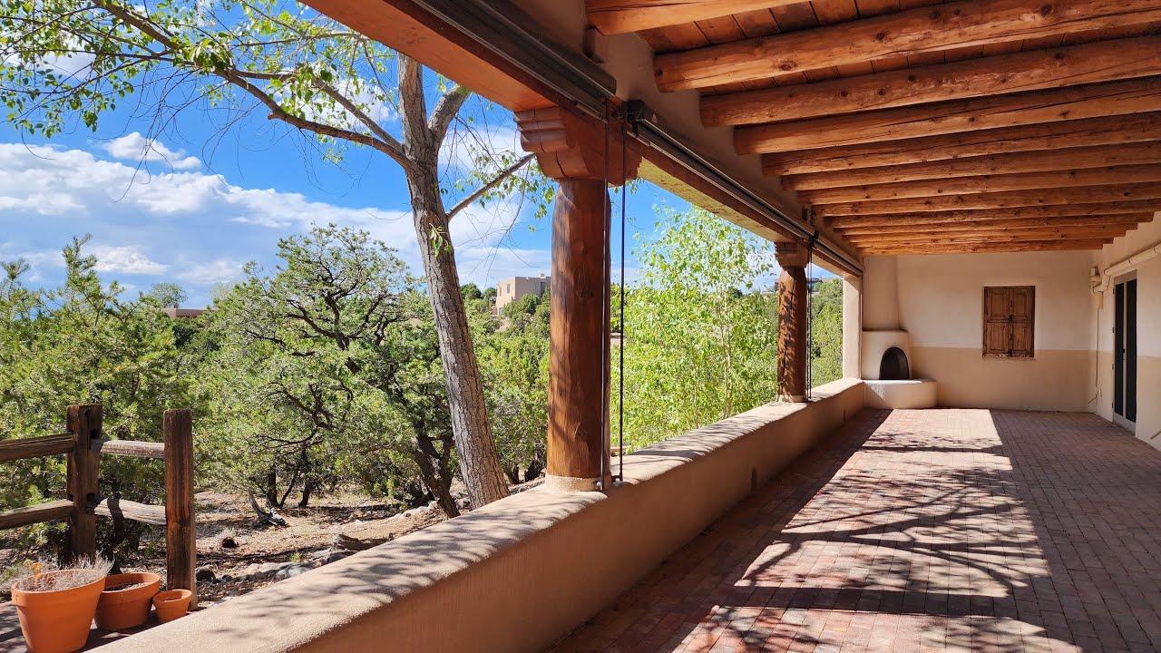 4 Palentine Road, Santa Fe, NM 87506