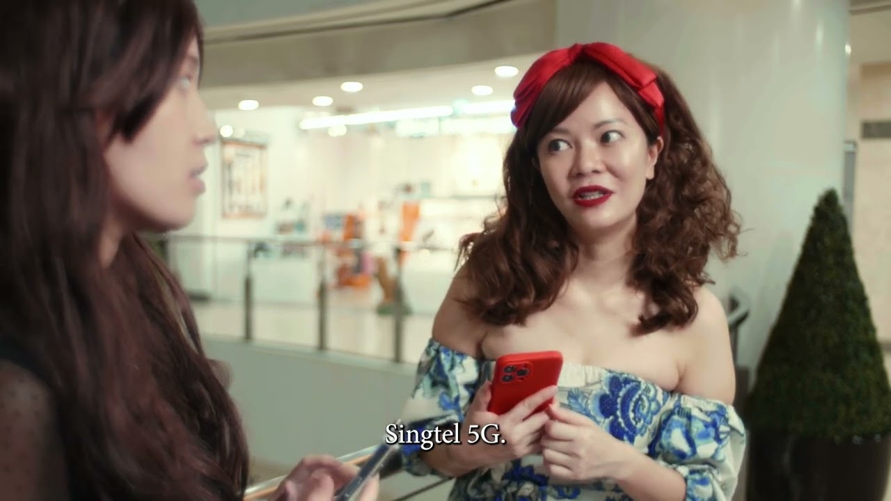 Which is faster? A Lamborghini, Ferrari, or Singtel 5G?