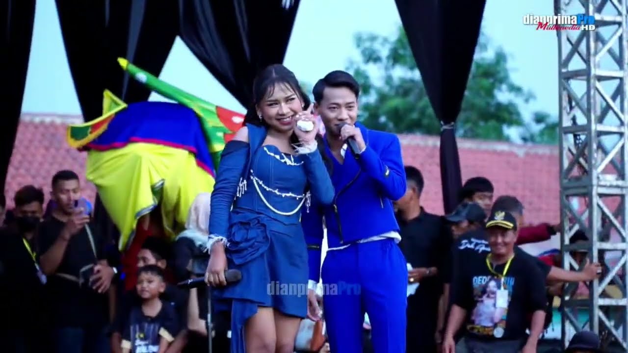 SEMARAK KONSER DD APRIL DI CIREBON II DASI DAN GINCU II II DD APRIL DA 7 FET ROBY 