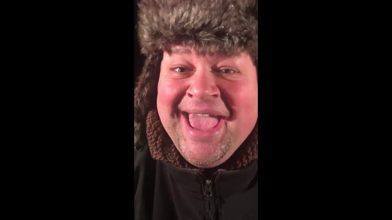 Kentucky principal sings school closure announcement