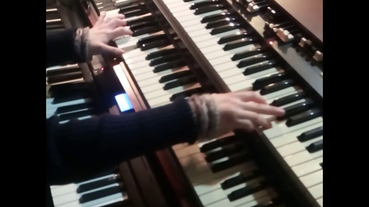 Anna talks about the Hammond XK-3c Organ
