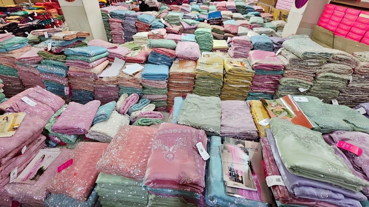 पूरे भारत में फेमस डिजाइनर साड़ी के महाराजा Saree Manufacturer in Surat | Saree Wholesale market