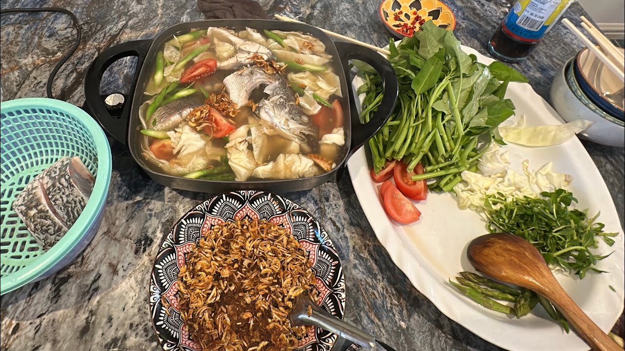 Lẩu Canh Chua Cá Chẻ Ǎn Với Bún - Món Ngon Mỗi Ngày - Cuộc Sống Ở Úc 🇦🇺 