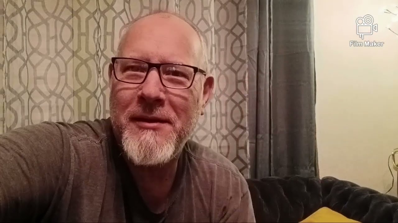 Подготовка к зимней буре - пустые полки в Walmart