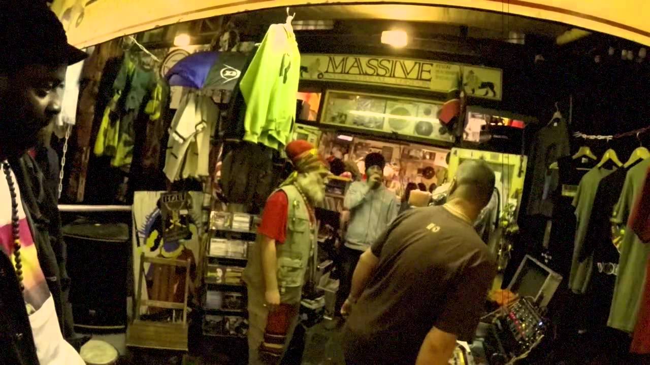 RAMON JUDAH meet DREADLOCKSLESS SOUND @ MASSIVE INTERNATIONAL - Camden Town - London 2015