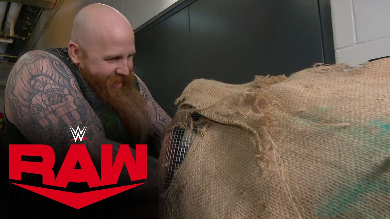 Erick Rowan reveals creepy inhabitant of mysterious cage: Raw, March 2, 2020