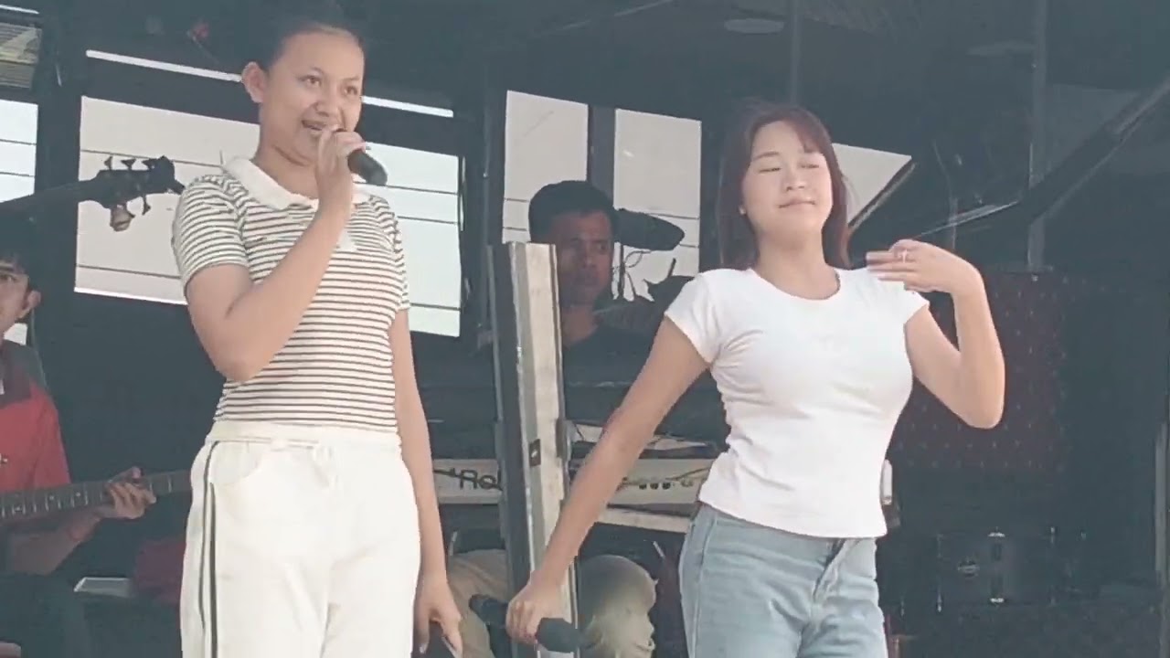 น้องใหม่น้องหมิวสาวน้อยลำเพลินโชว์
