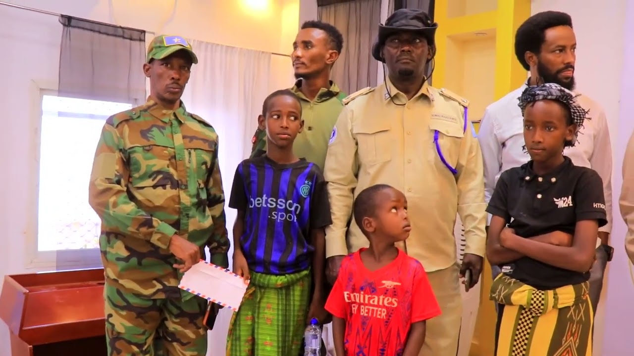 Masuuliyiin ka tirsan Galmudug oo Gaalkacyo ka daahfuray munaasabad lagu ciidsiinayo 388 agoon ah,