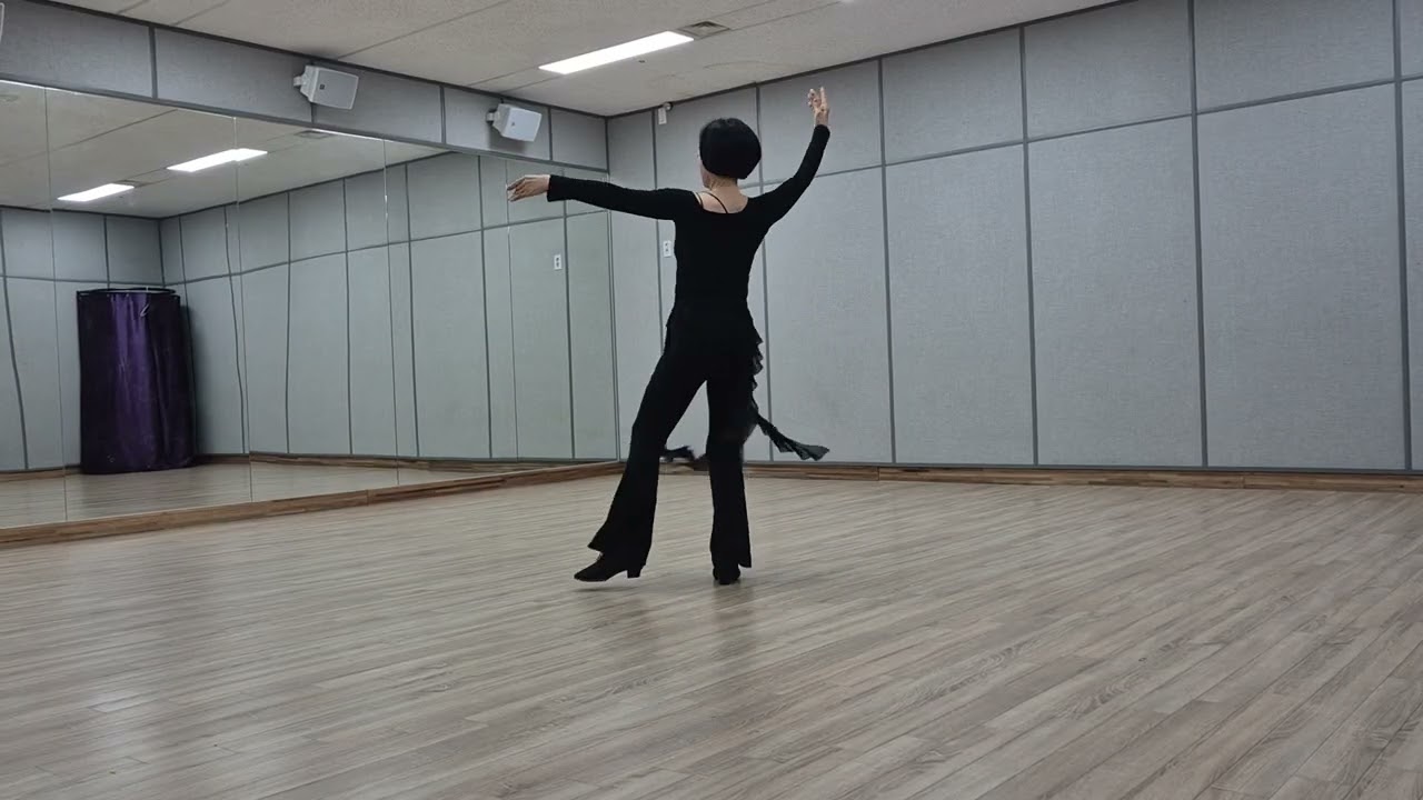 Waves of You - Line Dance | Intermediate | by Peter Davenport
