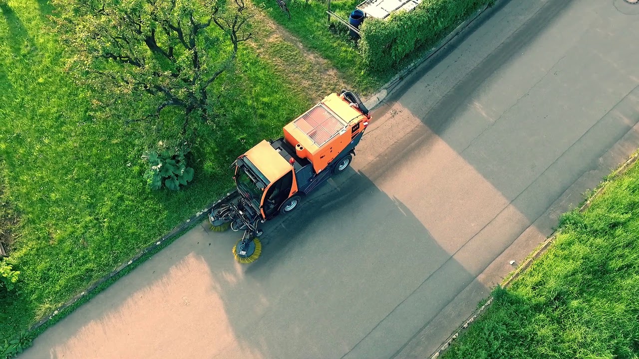 Ein Holder zum Kehren und Saugen