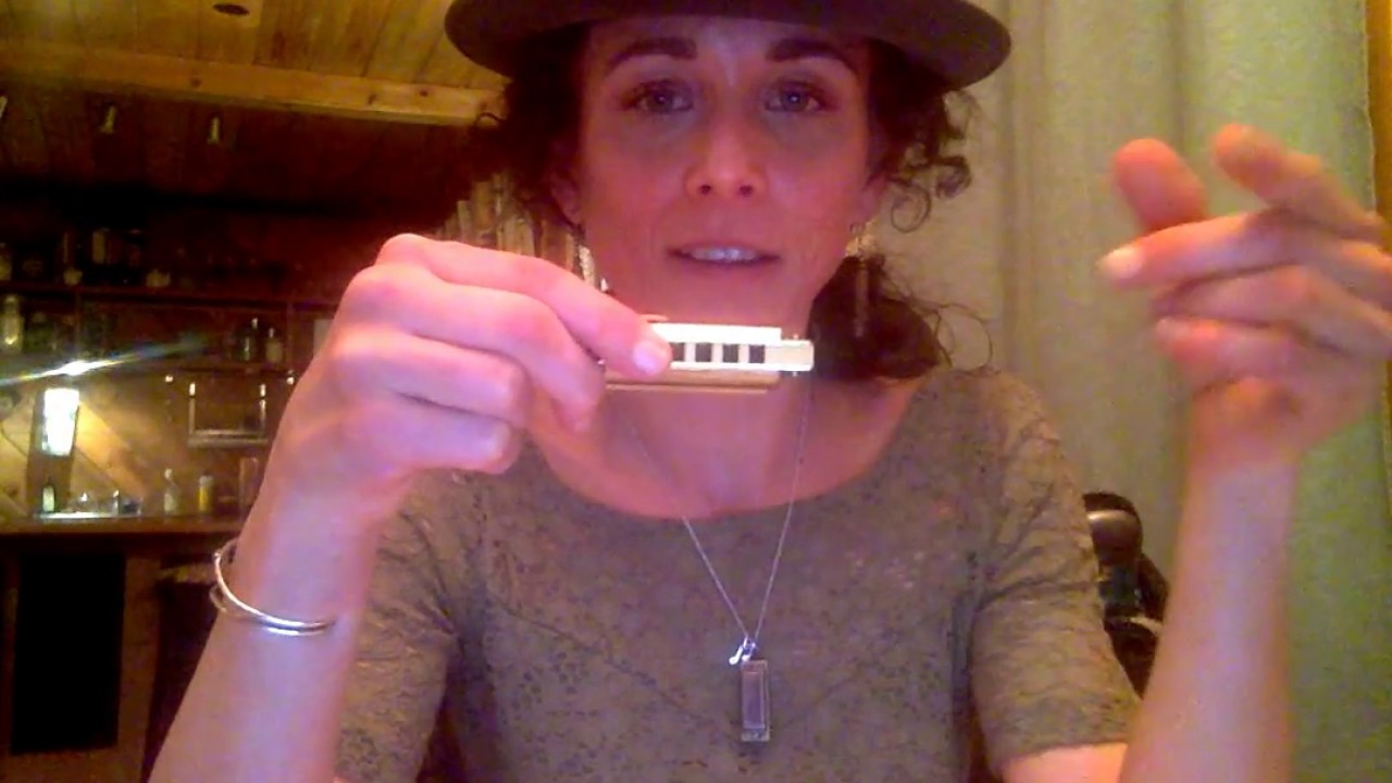 Harmonica Lessons & Tips - Embouchure: chords & single notes, simple train, rhythm - Lesson #2