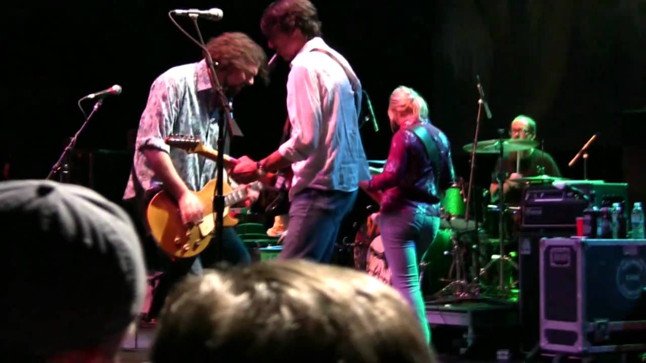 DRIVE BY TRUCKERS--HELL NO I AIN'T HAPPY