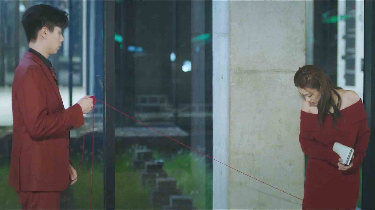 💞【MOVIE】灰姑娘意外裝上霸總，她的衣服勾在他的袖口上，他們的緣分了開始了！ #好看中国电视剧 #爱情