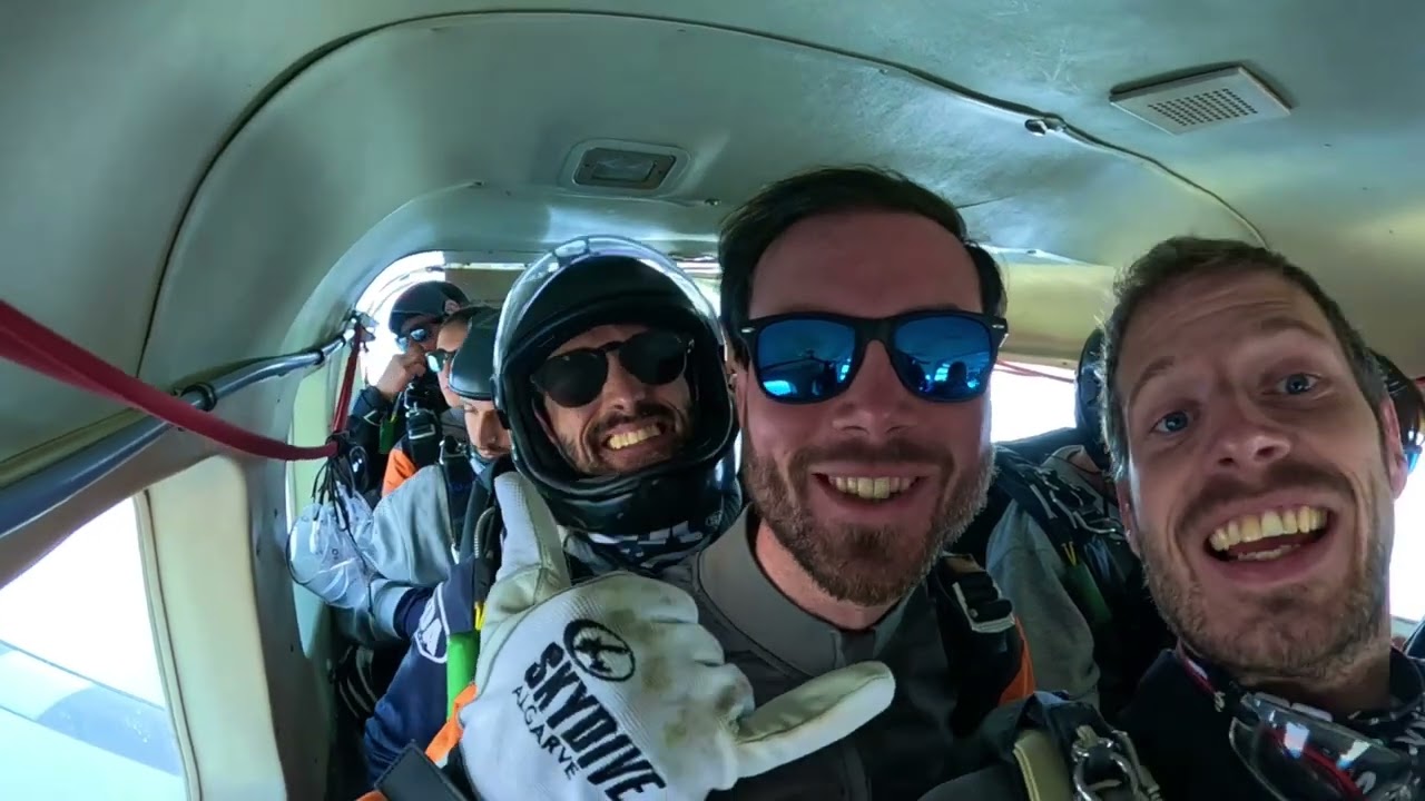 Tandem Skydive at Skydive Algarve Salto Tandem na Skydive Algarve – Keyan Akhvan Pour 's 08/03/2026