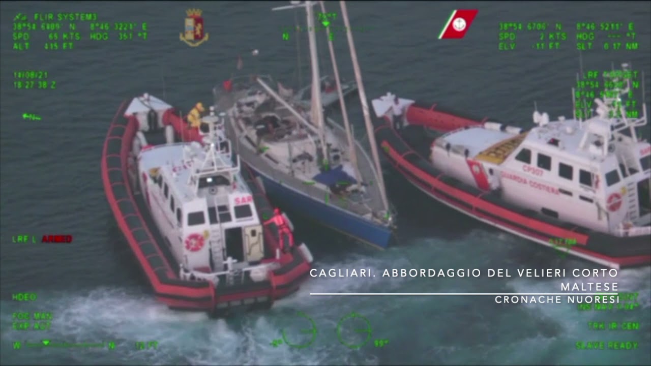 Polizia e Guardia costiera abbordano e sequestrano veliero 